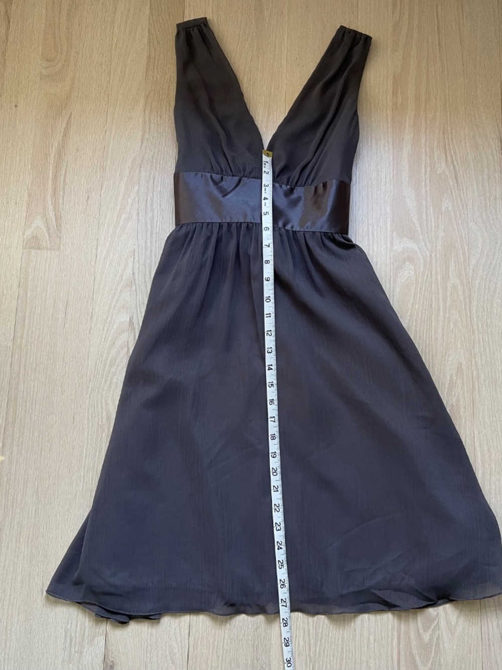 21 by Forever 21 Grey Chiffon V-Neck Cocktail Dress - Small (Fits like Junior S) - Picture 6 of 10